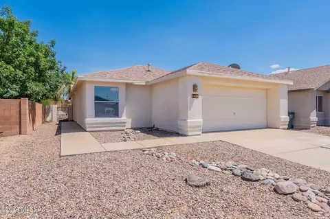 9484 E Stonehaven Way, Tucson, AZ 85747
