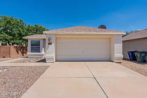 Exterior - 9484 E Stonehaven Way, Tucson, AZ 85747 photo 4 of 9