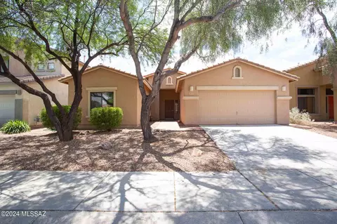 7437 W Crimson Ridge Dr, Tucson, AZ 85743