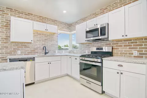 741 S Janet Ave, Tucson, AZ 85711