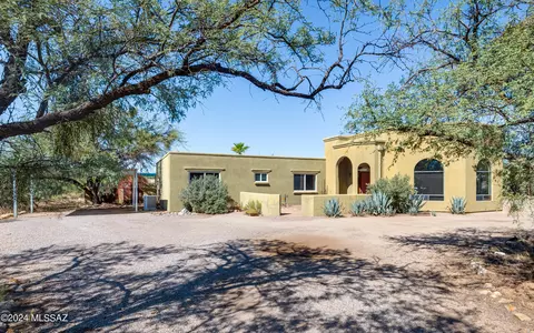 3811 N Hano Pl, Tucson, AZ 85749