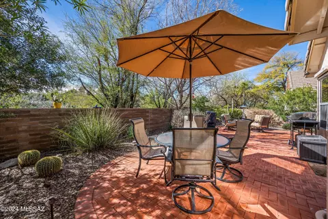4084 E Via De La Tangara, Tucson, AZ 85718