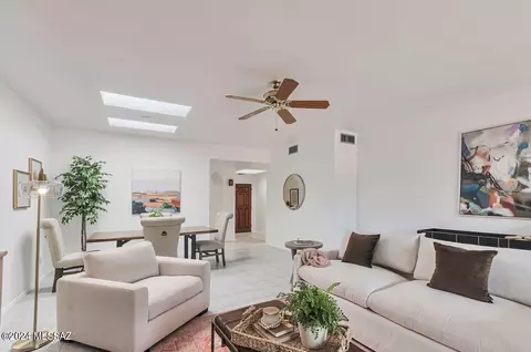 6874 E Via Vigna, Tucson, AZ 85750 photo 9