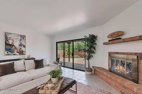 6874 E Via Vigna, Tucson, AZ 85750 photo 10