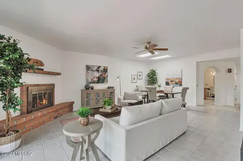 6874 E Via Vigna, Tucson, AZ 85750 photo 8