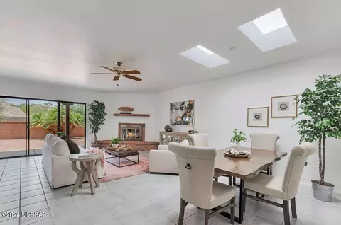 6874 E Via Vigna, Tucson, AZ 85750 photo 5