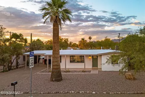 2733 E Stratford Dr, Tucson, AZ 85716