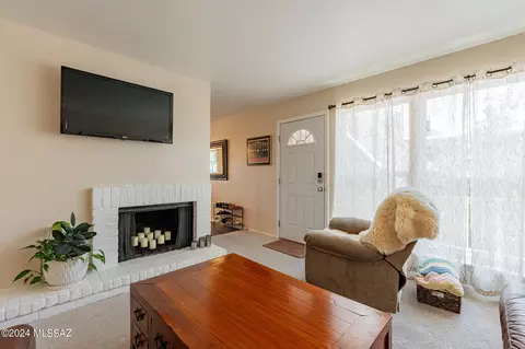 1600 N Wilmot Rd #420, Tucson, AZ 85712