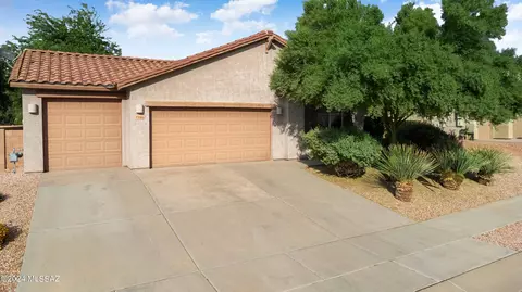 7595 S Dark Sands Dr, Tucson, AZ 85757