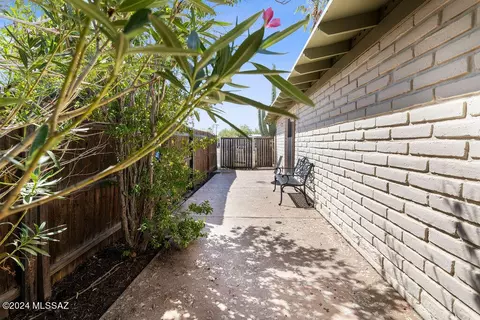 7253 E Luana Pl, Tucson, AZ 85710 photo 24