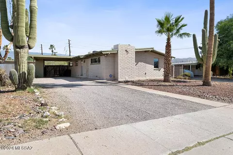 7253 E Luana Pl, Tucson, AZ 85710