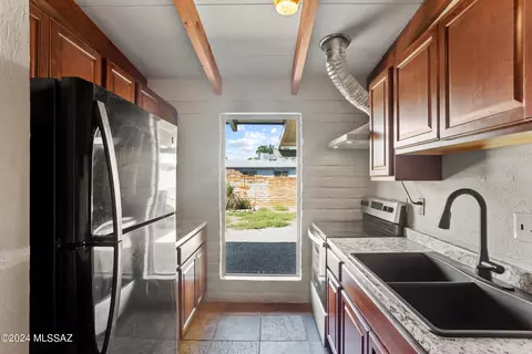 7253 E Luana Pl, Tucson, AZ 85710 photo 8