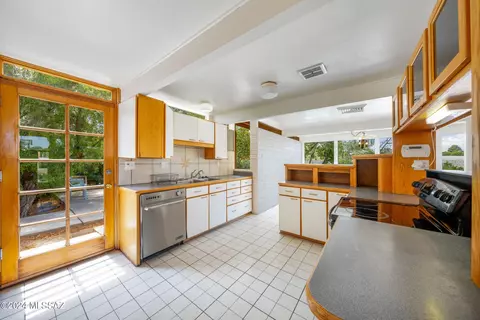 8702 E Lancaster Rd, Tucson, AZ 85715 photo 14