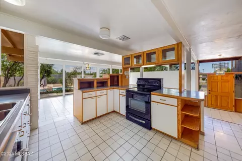 8702 E Lancaster Rd, Tucson, AZ 85715 photo 10