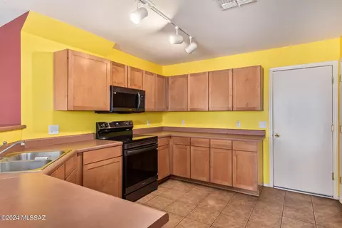 6809 S Parliament Dr, Tucson, AZ 85756 photo 5