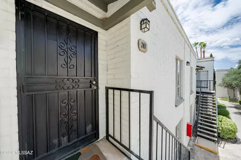 8450 E Old Spanish Trl #241, Tucson, AZ 85710