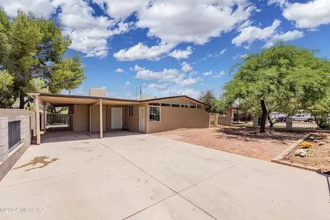 3763 E 27th St, Tucson, AZ 85713