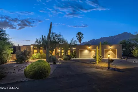 5471 N Paseo Pescado, Tucson, AZ 85718