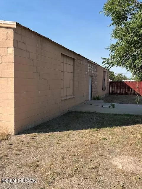 158 W Delos St, Willcox, AZ 85643 photo 3
