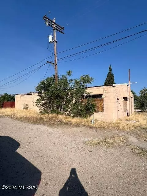 158 W Delos St, Willcox, AZ 85643 photo 2