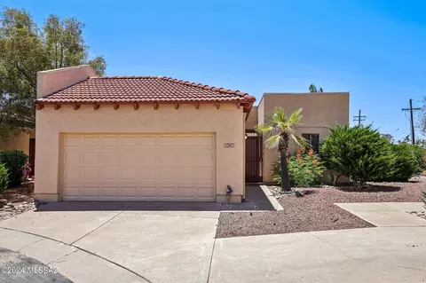 8428 E Agape Dr, Tucson, AZ 85715