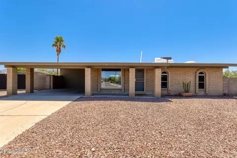 2301 W Sumaya Pl, Tucson, AZ 85741