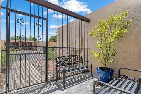 9861 E 2nd St, Tucson, AZ 85748 photo 2