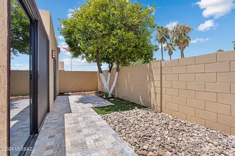 9861 E 2nd St, Tucson, AZ 85748 photo 22