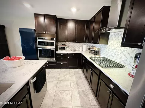 Kitchen - 14259 E Adeline Dr, Vail, AZ 85641 photo 3 of 4