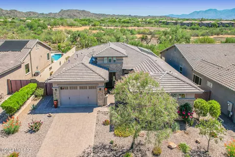 878 W Chrysanthia Ct, Oro Valley, AZ 85755