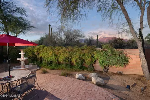 9108 N Jessy Ln, Tucson, AZ 85742