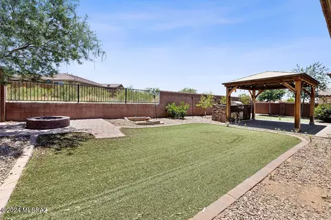 9408 E Adriana Way, Vail, AZ 85641
