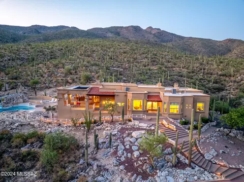 5339 N Sahuaro Canyon Ln, Tucson, AZ 85749