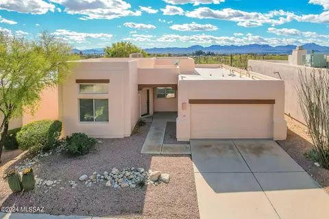 Exterior - 452 E Wine Plum Dr, Tucson, AZ 85704 photo 1 of 10