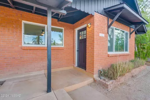 Exterior - 1433 E Spring St, Tucson, AZ 85719 photo 3 of 7