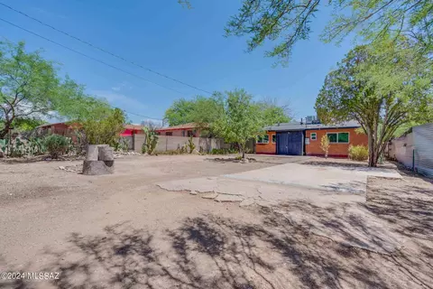 Exterior - 1433 E Spring St, Tucson, AZ 85719 photo 4 of 7
