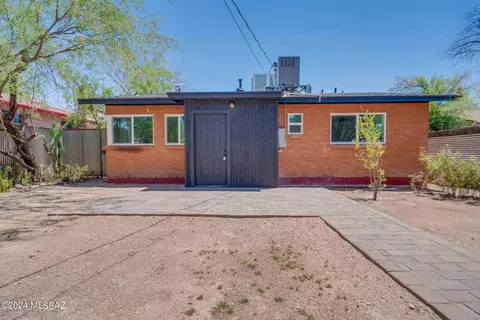Exterior - 1433 E Spring St, Tucson, AZ 85719 photo 5 of 7