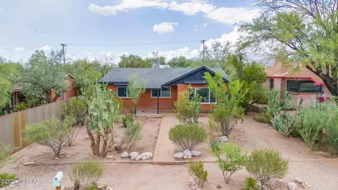 Exterior - 1433 E Spring St, Tucson, AZ 85719 photo 2 of 7