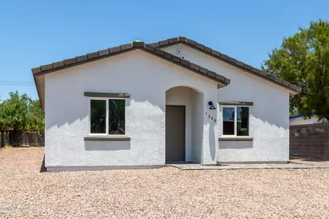 Exterior - 1309 E Skyview St, Tucson, AZ 85756 photo 4 of 11