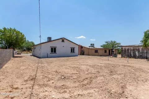 Exterior - 1309 E Skyview St, Tucson, AZ 85756 photo 11 of 11