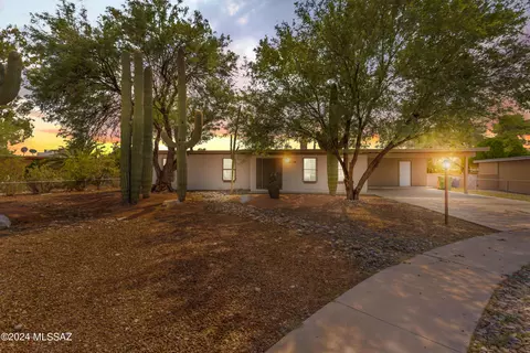 3032 S Prudence Rd, Tucson, AZ 85730