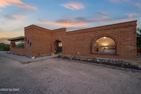 5960 N Calle Kino, Tucson, AZ 85704