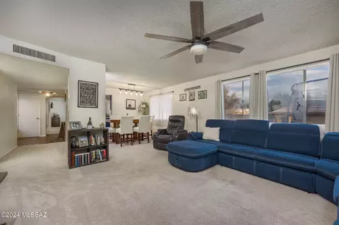 8964 E Maple Leaf Dr, Tucson, AZ 85710 photo 6