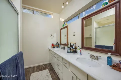 8964 E Maple Leaf Dr, Tucson, AZ 85710 photo 16