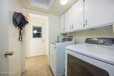 8964 E Maple Leaf Dr, Tucson, AZ 85710 photo 22