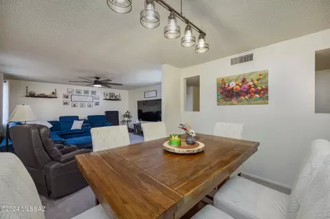 8964 E Maple Leaf Dr, Tucson, AZ 85710 photo 7
