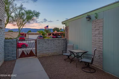 8964 E Maple Leaf Dr, Tucson, AZ 85710 photo 29