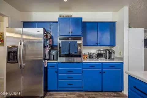 8964 E Maple Leaf Dr, Tucson, AZ 85710 photo 9