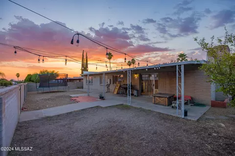 8964 E Maple Leaf Dr, Tucson, AZ 85710 photo 25