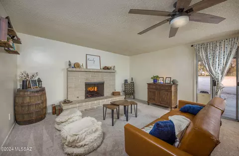 8964 E Maple Leaf Dr, Tucson, AZ 85710 photo 12